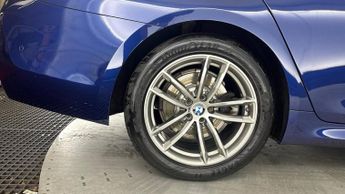 BMW 5 SERIES 2.0 520d MHT M Sport Saloon 4dr Diesel Hybrid Auto Euro 6 (s/s) 