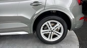AUDI Q5 2.0 TFSI 45 S line SUV 5dr Petrol S Tronic quattro Euro 6 (s/s) 