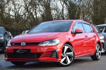 Volkswagen Golf GTi 2.0 TSI GTI