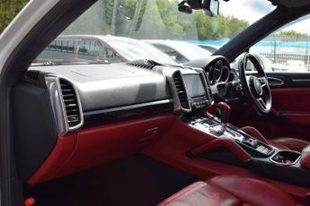 PORSCHE CAYENNE GTS 5dr Tiptronic S