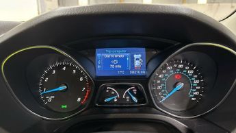 FORD FOCUS 1.6 125 Titanium 5dr