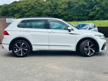VOLKSWAGEN TIGUAN 2.0 TDI 4Motion R-Line 5dr DSG