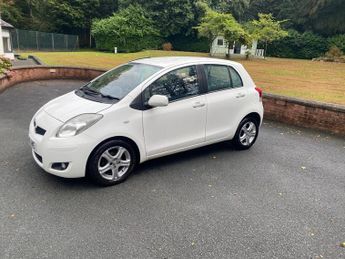 TOYOTA YARIS 1.33 VVT-i TR 5dr [6]