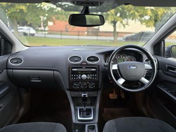 FORD FOCUS 1.6 Ghia Hatchback 5dr Petrol Automatic (184 g/km 99 bhp)