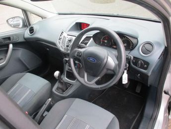 FORD FIESTA 1.25 Style + 5dr [82]