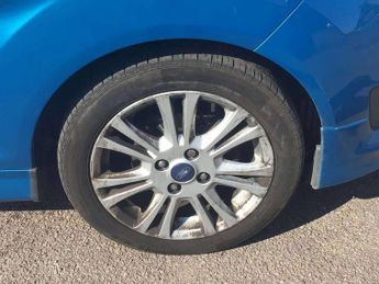 FORD FIESTA 1.0 EcoBoost Zetec 5dr