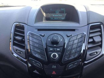 FORD FIESTA 1.0 EcoBoost Zetec 5dr