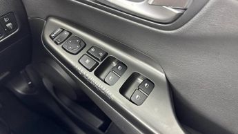 HYUNDAI KONA 1.6 h-GDi Ultimate SUV 5dr Petrol Hybrid DCT Euro 6 (s/s) (141 p