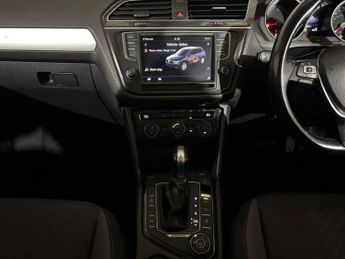 VOLKSWAGEN TIGUAN 2.0 TDi 150 4Motion SE 5dr DSG