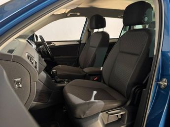 VOLKSWAGEN TIGUAN 2.0 TDi 150 4Motion SE 5dr DSG