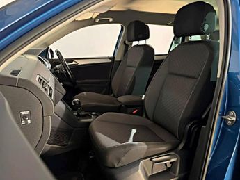 VOLKSWAGEN TIGUAN 2.0 TDi 150 4Motion SE 5dr DSG