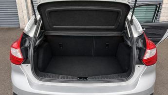 FORD FOCUS 1.6 125 Titanium Navigator 5dr Powershift