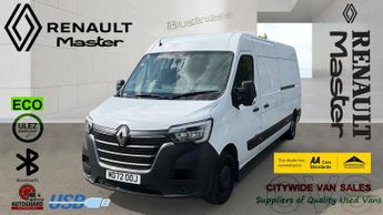 Renault Master LM35dCi 135 Business Medium Roof Van