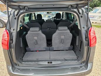 PEUGEOT 5008 1.6 e-HDi Allure 5dr EGC