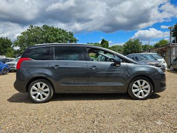 PEUGEOT 5008 1.6 e-HDi Allure 5dr EGC
