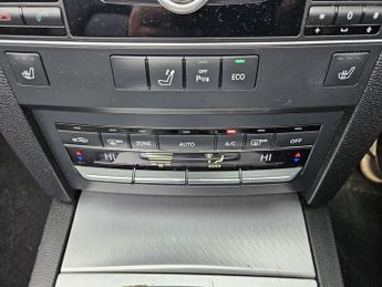 MERCEDES-BENZ E CLASS E220 CDI BlueEFFICIENCY SE 2dr Tip Auto