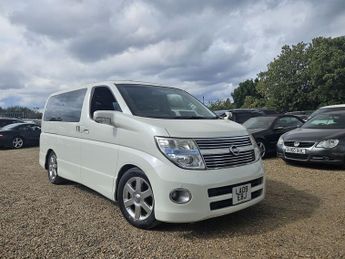 Nissan Elgrand HIGHWAY STAR
