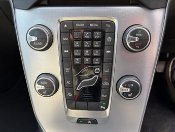 VOLVO V40 D2 [120] Inscription 5dr Geartronic