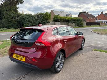 VOLVO V40 D2 [120] Inscription 5dr Geartronic