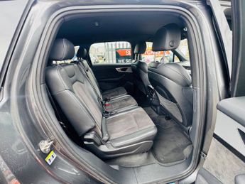 AUDI Q7 50 TDI Quattro S Line 5dr Tiptronic