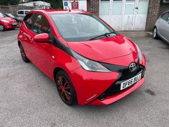 Toyota AYGO 1.0 VVT-i X-Play 5dr