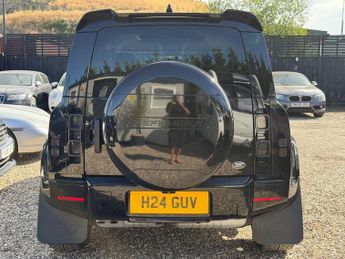 LAND ROVER DEFENDER 2.0 D240 HSE 110 5dr Auto