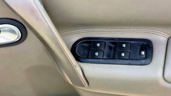 RENAULT MEGANE 1.6 VVT Privilege 5dr Auto [Euro 4]