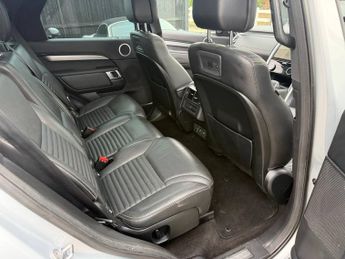LAND ROVER DISCOVERY 3.0 D250 R-Dynamic SE 5dr Auto