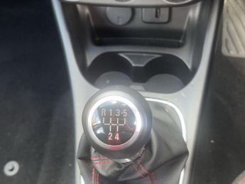 VAUXHALL CORSA 1.4 SRi Vx-line 5dr