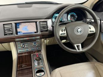 JAGUAR XF 3.0d V6 Portfolio 4dr Auto