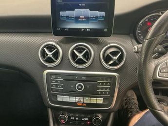MERCEDES-BENZ A-CLASS A180d Sport Premium 5dr Auto ++ LEATHER / NAV / ULEZ / 74 MPG ++