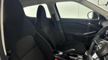 NISSAN JUKE 1.0 DIG-T Acenta SUV 5dr Petrol DCT Auto Euro 6 (s/s) (117 ps)