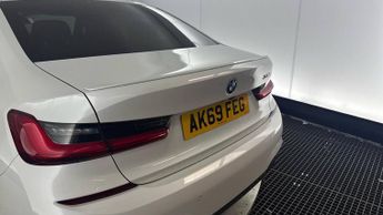 BMW 3 SERIES 2.0 330e 12kWh M Sport Saloon 4dr Petrol Plug-in Hybrid Auto Eur