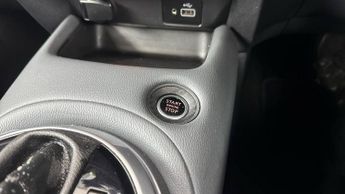 NISSAN JUKE 1.0 DIG-T N-Connecta SUV 5dr Petrol DCT Auto Euro 6 (s/s) (114 p