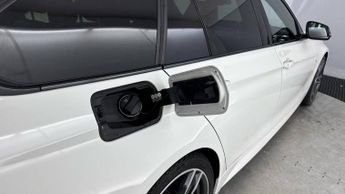 BMW 3 SERIES 2.0 320i M Sport Shadow Edition Touring 5dr Petrol Auto Euro 6 (
