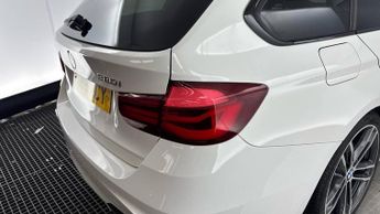 BMW 3 SERIES 2.0 320i M Sport Shadow Edition Touring 5dr Petrol Auto Euro 6 (