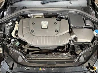 VOLVO XC60 D4 [181] R DESIGN 5dr AWD Geartronic