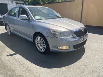 SKODA OCTAVIA 1.8 TSI Laurin + Klement 5dr DSG