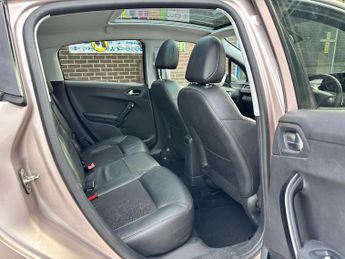 PEUGEOT 208 1.6 e-HDi Feline 5dr EGC