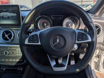 MERCEDES-BENZ GLA GLA 220d 4Matic AMG Line 5dr Auto [Prem Plus]