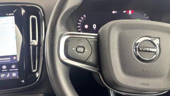 VOLVO XC40 Recharge 69kWh Core SUV 5dr Electric Auto (231 ps)