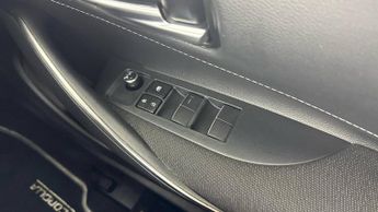 TOYOTA COROLLA 1.8 VVT-h Icon Touring Sports 5dr Petrol Hybrid CVT Euro 6 (s/s)