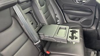 VOLVO V60 2.0 T4 Momentum Plus Estate 5dr Petrol Auto Euro 6 (s/s) (190 ps