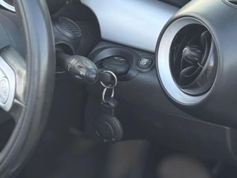 MINI CONVERTIBLE 1.6 Cooper 2dr Auto