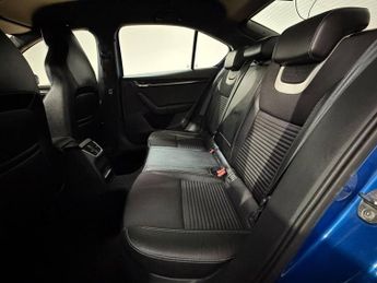 SKODA OCTAVIA 2.0 TDI CR vRS 5dr DSG