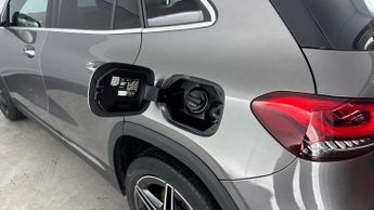 MERCEDES-BENZ GLA 1.3 GLA250e 15.6kWh AMG Line (Premium) SUV 5dr Petrol Plug-in Hy