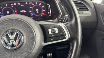 VOLKSWAGEN TIGUAN 2.0 TDI R-Line Tech SUV 5dr Diesel DSG 4Motion Euro 6 (s/s) (150