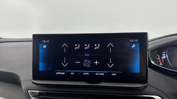 PEUGEOT 3008 1.2 Hybrid 136 Allure Premium+ 5dr e-DSC6