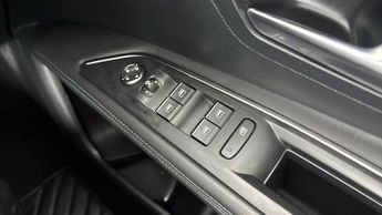 PEUGEOT 3008 1.2 Allure Premium + SUV 5dr Petrol Hybrid e-DSC6 Euro 6 (s/s) (