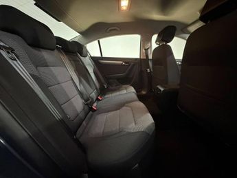 VOLKSWAGEN PASSAT 1.4 TSI 160 Highline 4dr